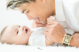 Dương Trường Giang hạnh phúc khoe con gái bụ bẫm, đáng yêu