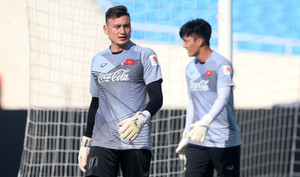 Đặng Văn Lâm phải ở nhà, người hâm mộ xót xa mất ngủ