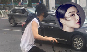 Em trai Phạm Băng Băng xuất hiện trên đường phố Bắc Kinh giữa ồn ào của chị gái