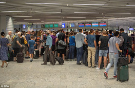 Sân bay Đức phải hủy chuyến, cảnh sát vũ trang ập tới vì một món đồ chơi