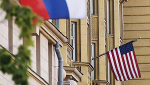 Lạ lùng khi Mỹ gửi hai thông điệp trái ngược nhau đến Nga trong cùng một ngày
