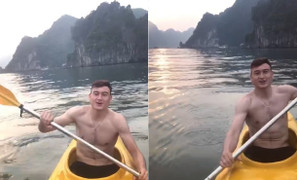 Video: Lỡ hẹn với ASIAD, Đặng Văn Lâm thảnh thơi ca hát, khoe bụng 6 múi