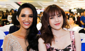 Hoa hậu H’Hen Niê thích thú, liên tục cổ vũ Thiều Bảo Trâm trình diễn