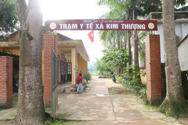 Nhiễm HIV ở Phú Thọ: Điều động chuyên gia tâm lý, phát thuốc, bao cao su cho người dân