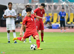 HLV Phan Thanh Hùng: 'Không nên để Công Phượng sút penalty'