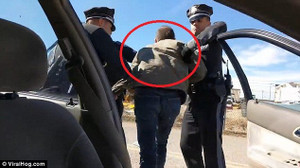 Video cảnh sát Mỹ xử lý người vi phạm chống đối. Ở ta sẽ bị la làng: Công an đánh dân