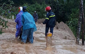 Mưa lớn kéo dài gây sạt lở tại Kon Tum, thiệt hại hơn 3 tỷ đồng