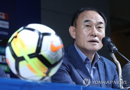 Thua Malaysia, HLV Hàn Quốc thừa nhận chủ quan, mắc sai lầm nghiêm trọng