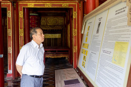 Chủ tịch UBND tỉnh Thừa Thiên - Huế kiểm tra dự án trùng tu phục hồi di tích Cố đô Huế