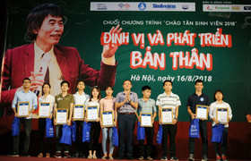 Học bổng hơn 1 tỷ đồng cho sinh viên nghèo ở Hà Nội