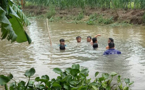 Lật ghe chở vật liệu, người đàn ông chết thương tâm