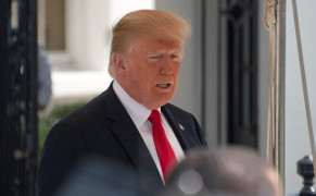 Tổng thống Trump gọi cuộc điều tra âm mưu giữa ông với Matxcơva là minh bạch nhất trong lịch sử