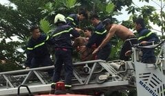 Giải cứu thanh niên ngáo đá nhảy múa trên sân thượng nhà dân ở Đồng Nai