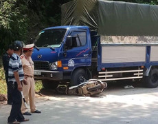 Tông trực diện xe tải, tài xế xe máy chết tại chỗ ở Lào Cai