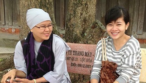 Mẹ diễn viên Mai Phương: 'Khi ở một mình, tôi mới rơi nước mắt'