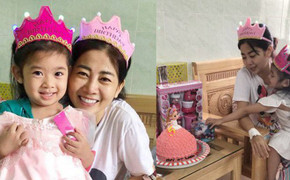 Clip: Diễn viên Mai Phương đón sinh nhật con gái trong bệnh viện