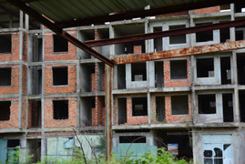 Ảnh: Ký túc xá gần 700 tỷ đồng xây mãi không xong ở Đà Nẵng