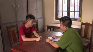 Mâu thuẫn khi cá độ bóng đá qua mạng, hai nam thanh niên bị khởi tố