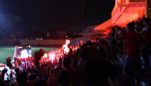 Video: Sân Hàng Đẫy nổ tung sau bàn thắng vàng của Văn Toàn