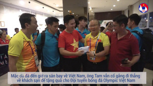 Clip: Olympic Việt Nam được thưởng nóng tại khách sạn sau chiến tích lịch sử