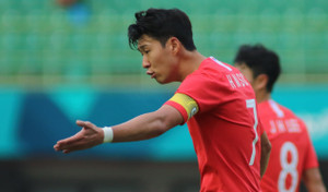 Khắc nghiệt như nghĩa vụ quân sự ở Hàn Quốc: Cầu thủ bóng đá nổi tiếng cũng không ngoại lệ