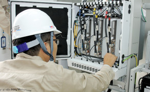 MobiFone hứa đảm bảo chất lượng dịch vụ cho khách hàng 'đi bão' tải ảnh, live stream Facebook tối nay