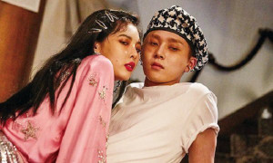 Hẹn hò HyunA, nam thần tượng bị tẩy chay phải ngừng hoạt động