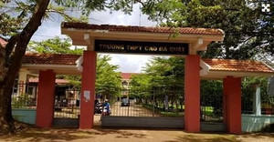 Nam sinh ở Đắk Lắk gọi người lạ đến đánh thầy giáo tại trường