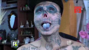 Clip: Khiếp đảm ngoại hình của người đàn ông cắt mũi, cắt tai cho giống đầu lâu