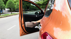 Một phụ nữ trình báo bị cướp 200 triệu đồng khi vừa xuống ôtô ở TP.HCM