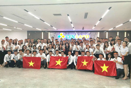 CENLAND tặng 1 tỷ đồng cho thầy trò HLV Park Hang Seo