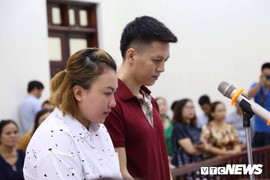 Clip: Bố và mẹ kế bạo hành làm con 10 tuổi gãy 5 xương sườn trả giá