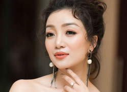 Phạm Thu Hà: ‘Tuyển Việt Nam thua, chúng ta càng phải chào mừng họ khi trở về’