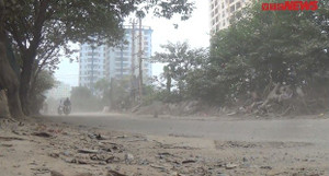 Clip: Giữa thủ đô, dân phải 'ăn' hàng cân bụi mỗi ngày