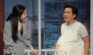 Không còn tán tỉnh bạn diễn nữ, Trường Giang khẳng định mình là ‘hoa có chủ’ sau lễ đính hôn