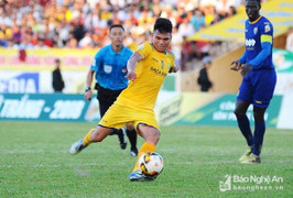 Vừa trở về từ ASIAD, sao U23 Việt Nam gặp chấn thương nặng khi đá Cup Quốc gia