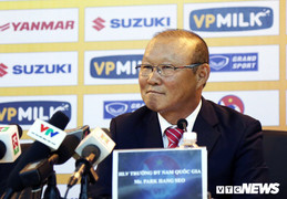 Đừng để HLV Park Hang Seo vấn vương chuyện tiền bạc