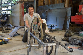 Máy cày mini cho những thửa ruộng bậc thang