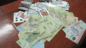Nguyên phó giám đốc sở bị bắt quả tang trên chiếu bạc ở Quảng Ninh
