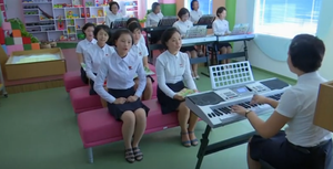 Video: Những hình ảnh hiếm hoi bên trong trường đại học ở Bình Nhưỡng được tiết lộ