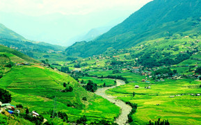 Fansipan đẹp mê hoặc trong mùa vàng Tây Bắc