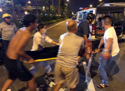 Chở người gặp nạn đi cấp cứu, thanh niên bị chém lìa bàn tay ở TP.HCM