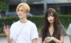 Hyuna và bạn trai kém tuổi bị đuổi khỏi công ty sau scandal hẹn hò