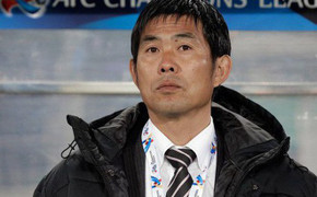 HLV đội tuyển Nhật Bản đi 1.600 km để xin lỗi đội bóng có cầu thủ bị chấn thương tại ASIAD