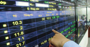 Mua bán 'chui' cổ phiếu ở DSG, công ty ở TP.HCM bị phạt nặng