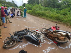 2 xe máy đối đầu, nữ giáo viên thiệt mạng