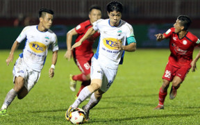 Vì sao lứa cầu thủ tài năng nhất nhà bầu Đức khổ sở ở V-League?