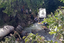 Tai nạn thảm khốc ở Lai Châu: Do tài xế đổ dốc sai kỹ thuật