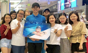 Tạm gác vai trò MC, Quang Bảo đại diện Việt Nam tham gia đường bơi quốc tế