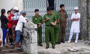 Bực tức việc mượn sách, nam sinh đâm bạn trọng thương